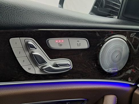 Used 2018 Mercedes-Benz E 400 4MATIC Sedan image 14