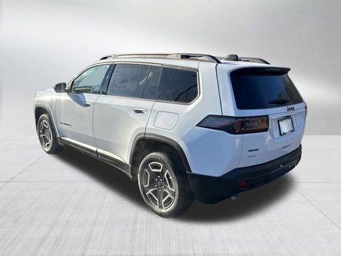 New 2026 Jeep Cherokee Laredo image 7