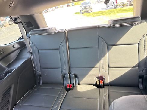 Certified 2023 GMC Yukon SLT w/ SLT Premium Package AWD/4WD image 31