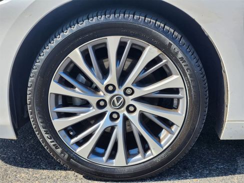 Used 2021 Lexus ES 350 w/ Premium Package image 9