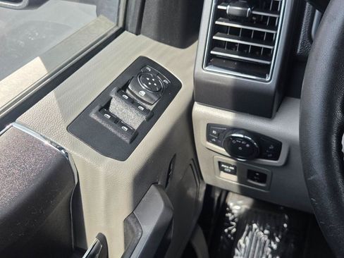 Used 2018 Ford F150 XLT w/ Equipment Group 301A Mid RWD image 30