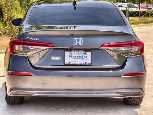Used 2023 Honda Civic LX image 6