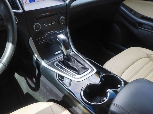 Used 2018 Ford Edge SEL w/ Equipment Group 201A FWD image 40