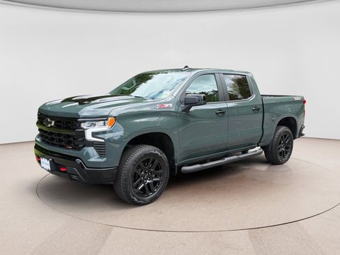 Used 2025 Chevrolet Silverado 1500 LT Trail Boss w/ Convenience Package II AWD/4WD image 1