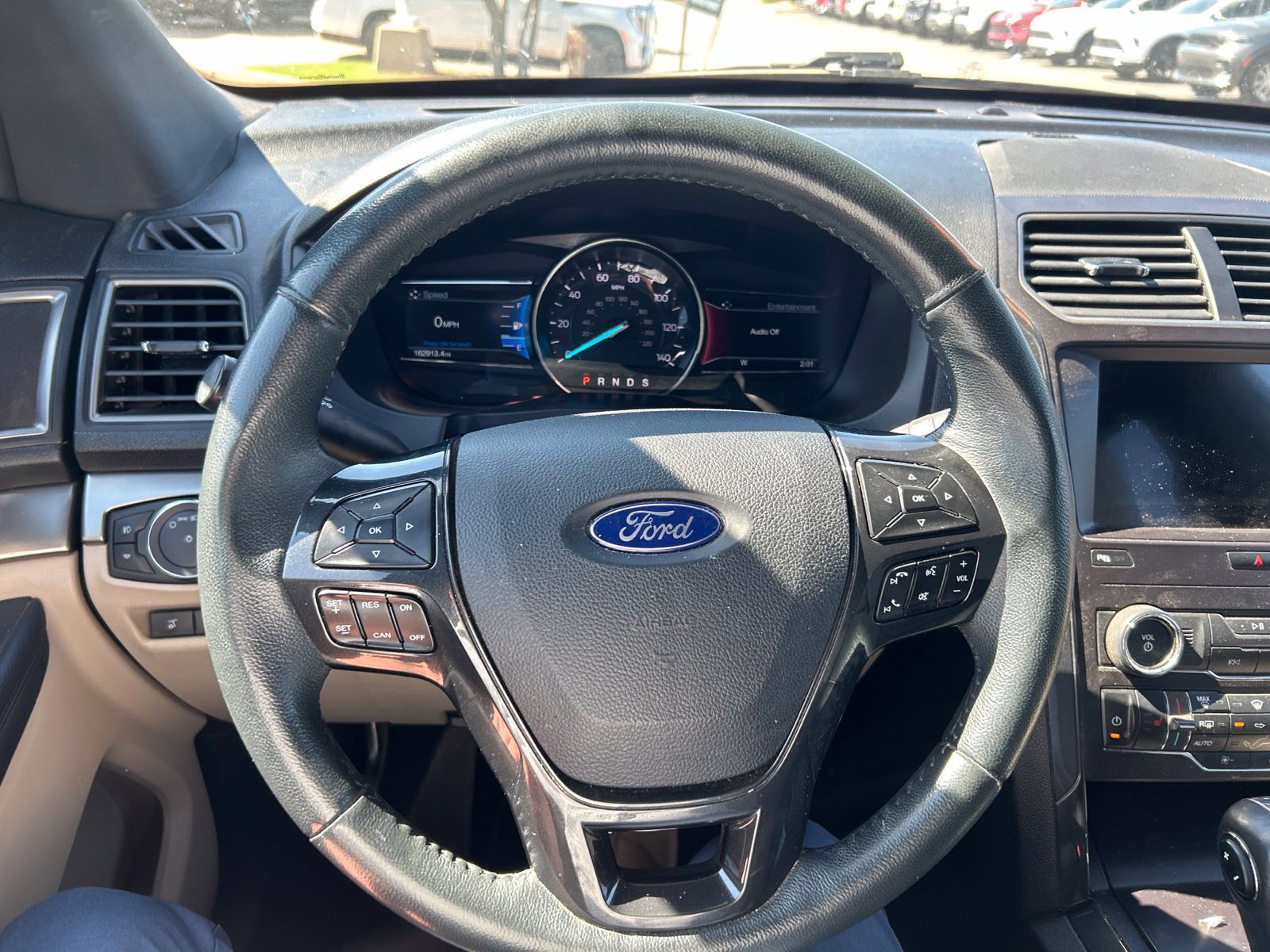 Used 2019 Ford Explorer XLT w/ Equipment Group 202A FWD image 13