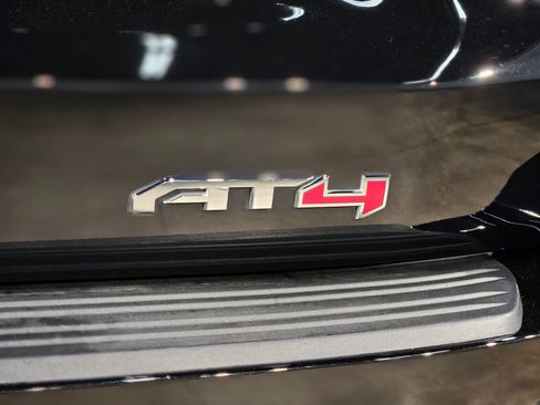 Used 2025 GMC Yukon AT4 Ultimate image 34