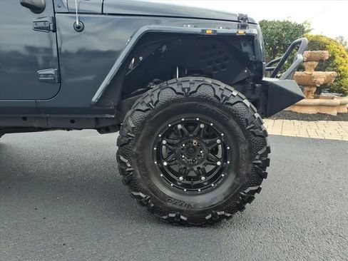 Used 2016 Jeep Wrangler Unlimited Sport w/ Connectivity Group image 9