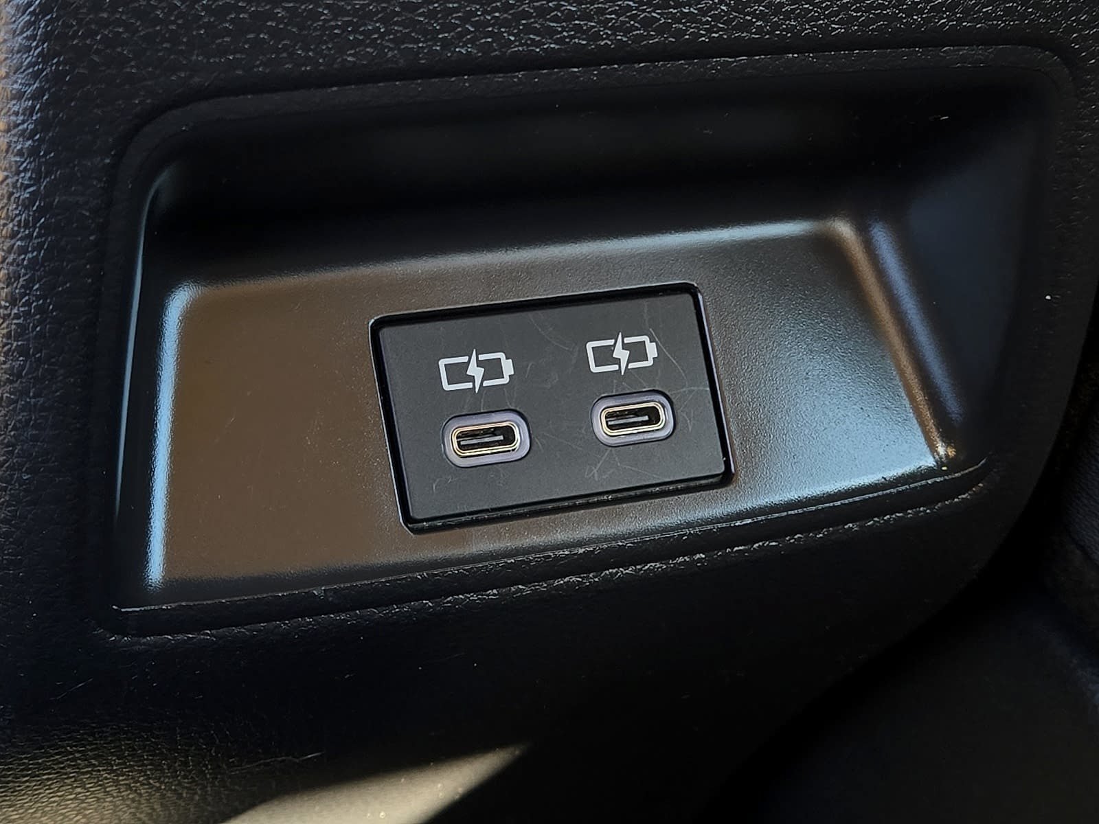 Used 2025 Toyota Corolla LE FWD image 11