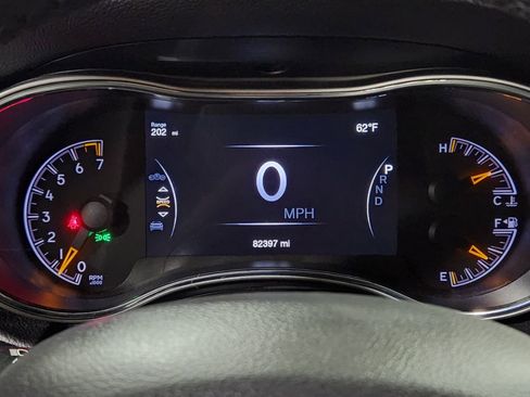 Used 2019 Jeep Grand Cherokee Altitude image 34