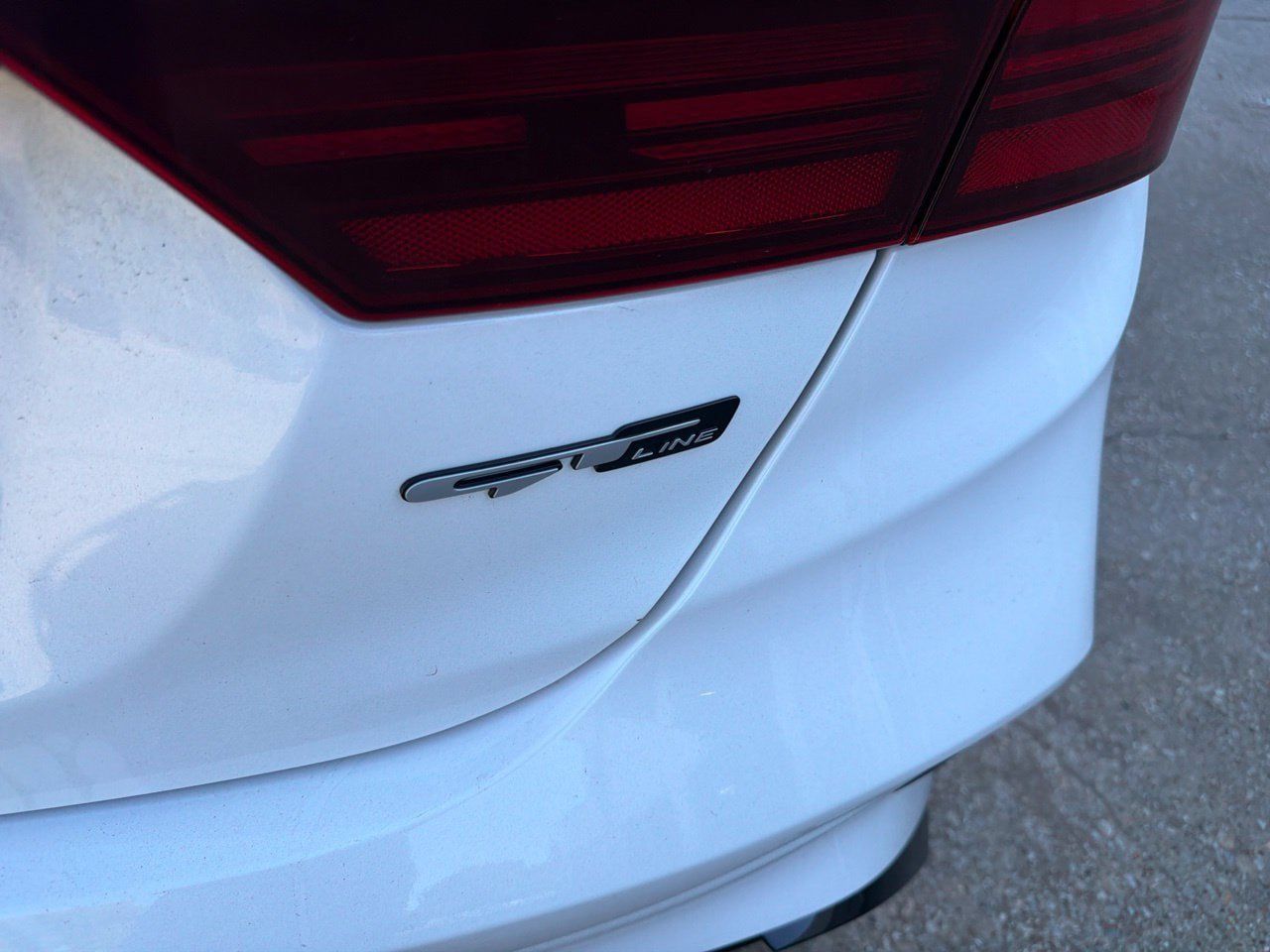 Used 2023 Kia Forte GT-Line FWD image 8