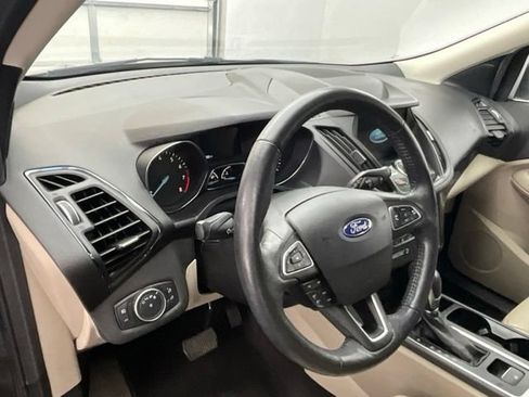 Used 2019 Ford Escape Titanium FWD image 15