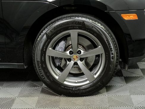 Used 2017 Porsche Macan image 38