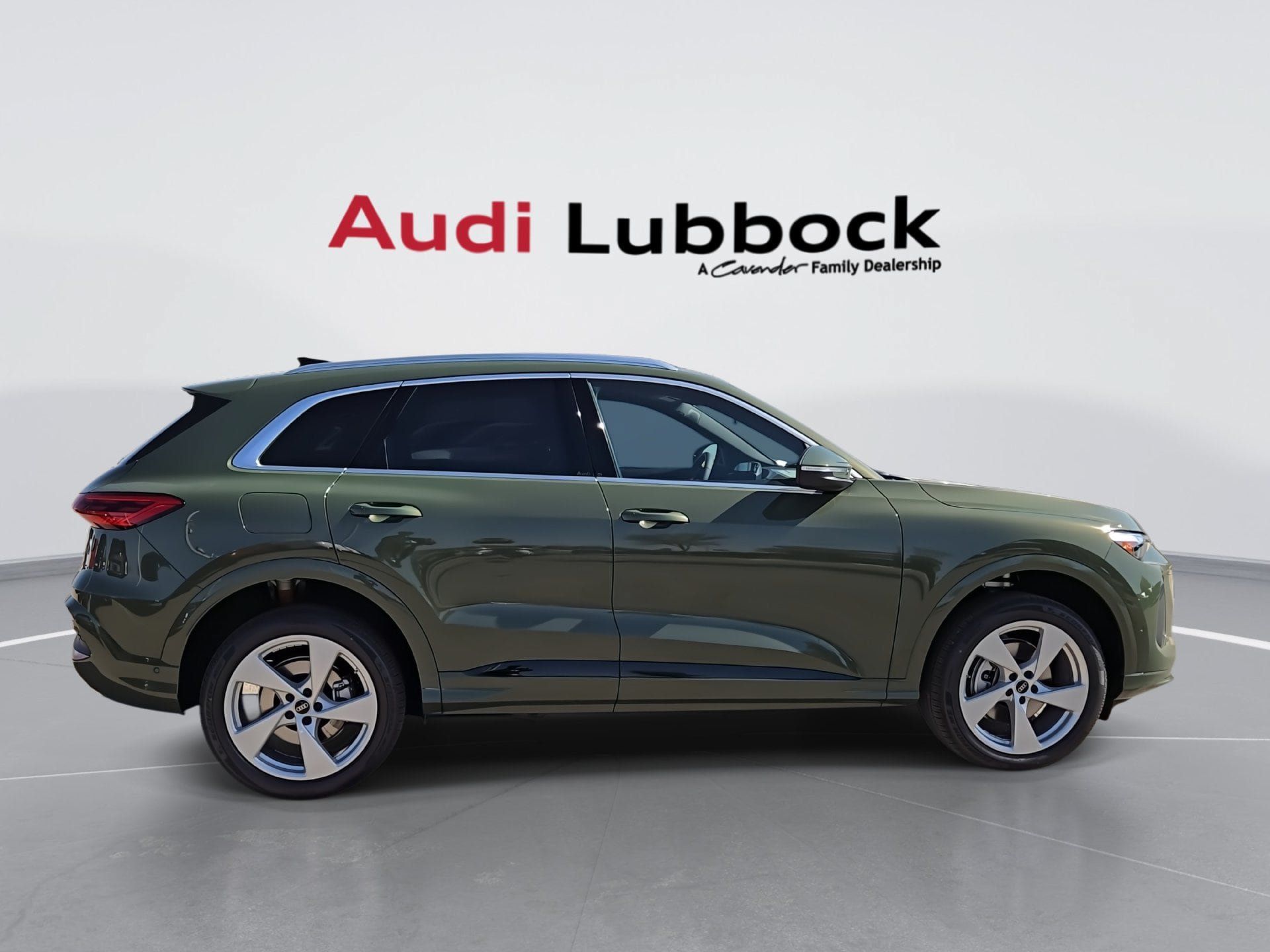 Used 2026 Audi Q5 Premium Plus w/ Premium Plus AWD/4WD image 9