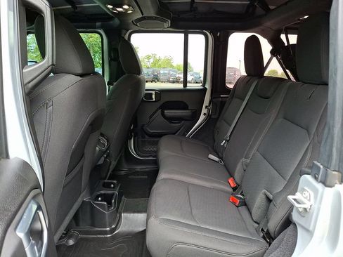Used 2022 Jeep Wrangler Unlimited Sport AWD/4WD image 13