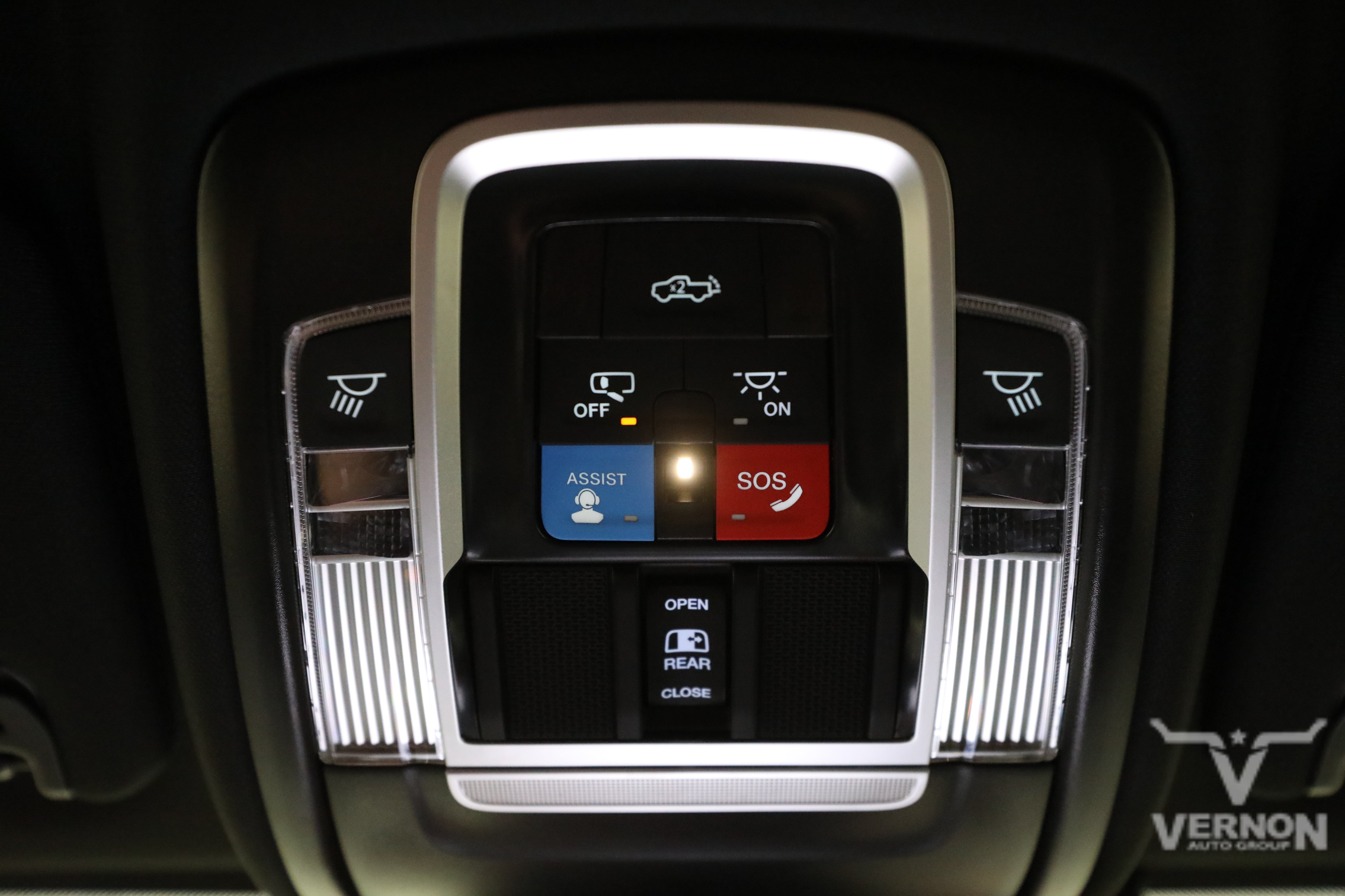 New 2026 RAM 3500 Laramie AWD/4WD image 29