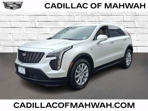 Used 2023 Cadillac XT4 Luxury w/ Cold Weather Package image 1
