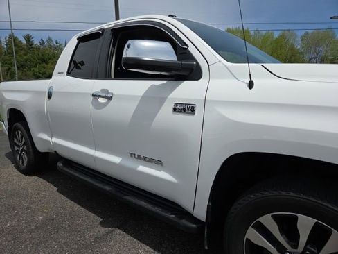 Used 2019 Toyota Tundra Limited w/ Limited Premium Package AWD/4WD image 34