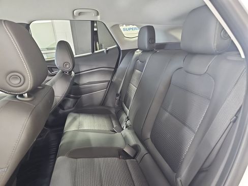 Certified 2024 Chevrolet Trax LT w/ Driver Confidence Package FWD image 17