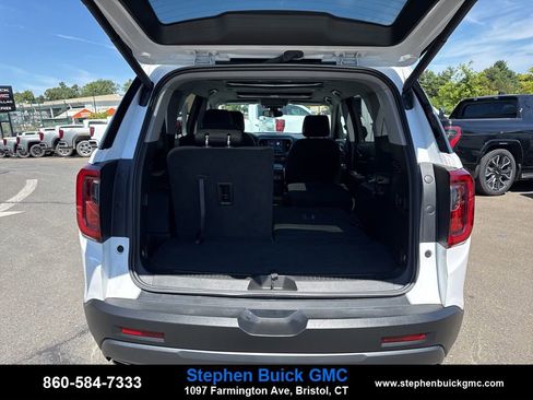 Used 2023 GMC Acadia AT4 image 28