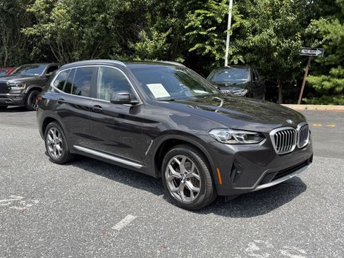 Used 2023 BMW X3 xDrive30i w/ Premium Package w/ZPA AWD/4WD image 3