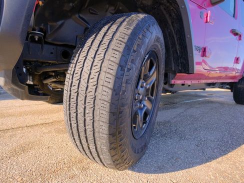 Used 2024 Jeep Wrangler Sport image 35