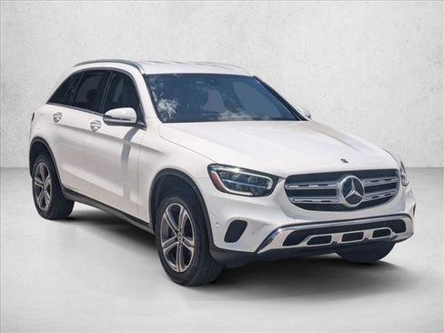 Used 2021 Mercedes-Benz GLC 300 image 3