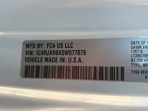 Used 2025 Jeep Wrangler Unlimited Rubicon 4xe image 34