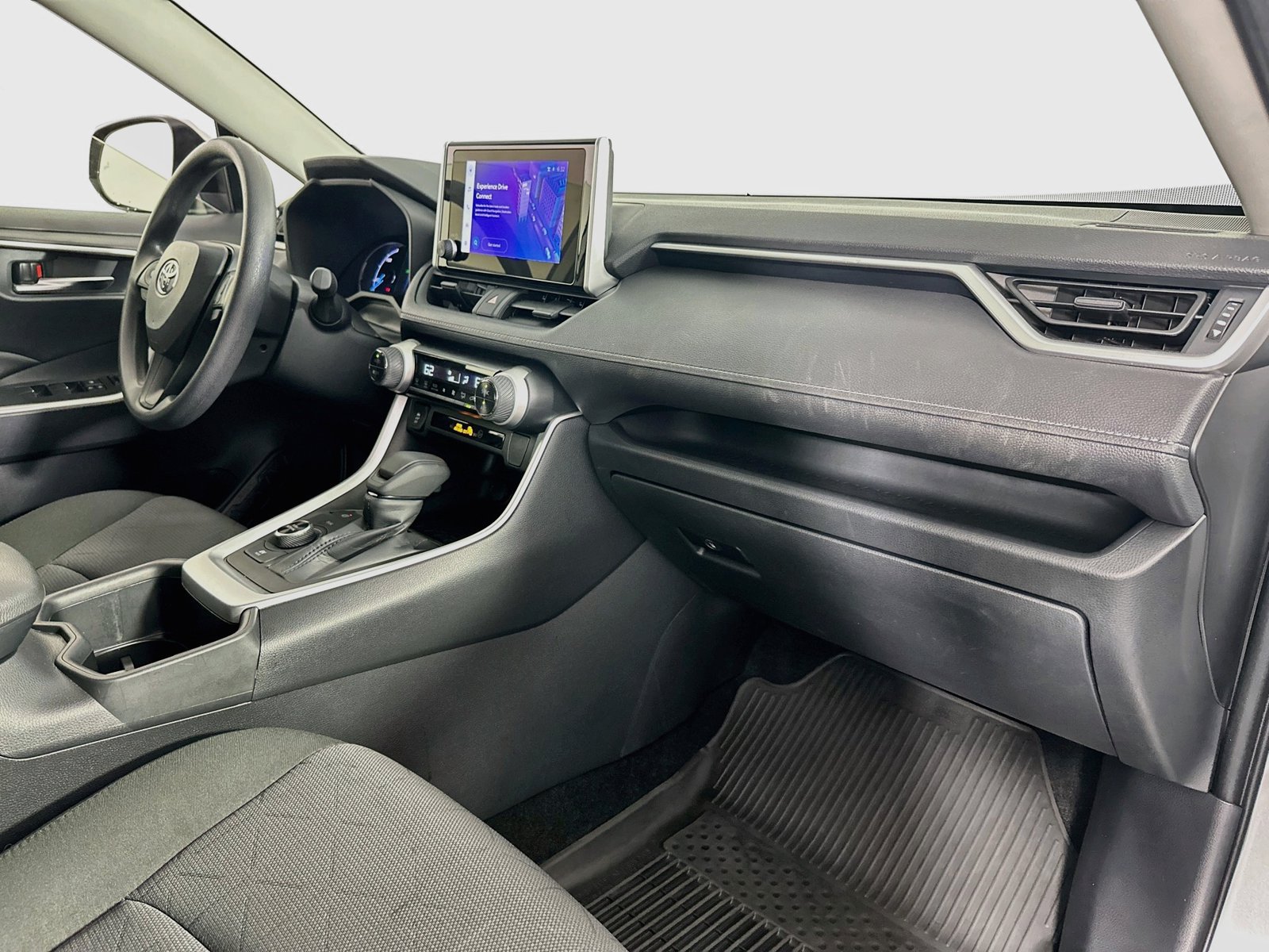 Certified 2025 Toyota RAV4 XLE AWD/4WD image 28