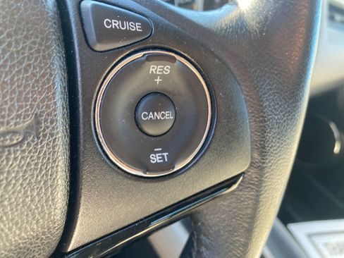 Used 2017 Honda HR-V EX-L image 37