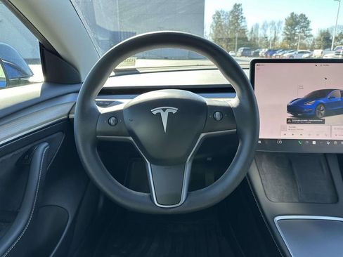 Used 2023 Tesla Model 3 Standard Range image 11