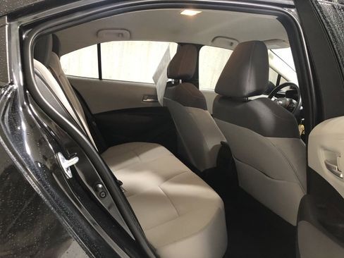 Used 2021 Toyota Corolla LE w/ Carpet Mat Package (TMS) image 10