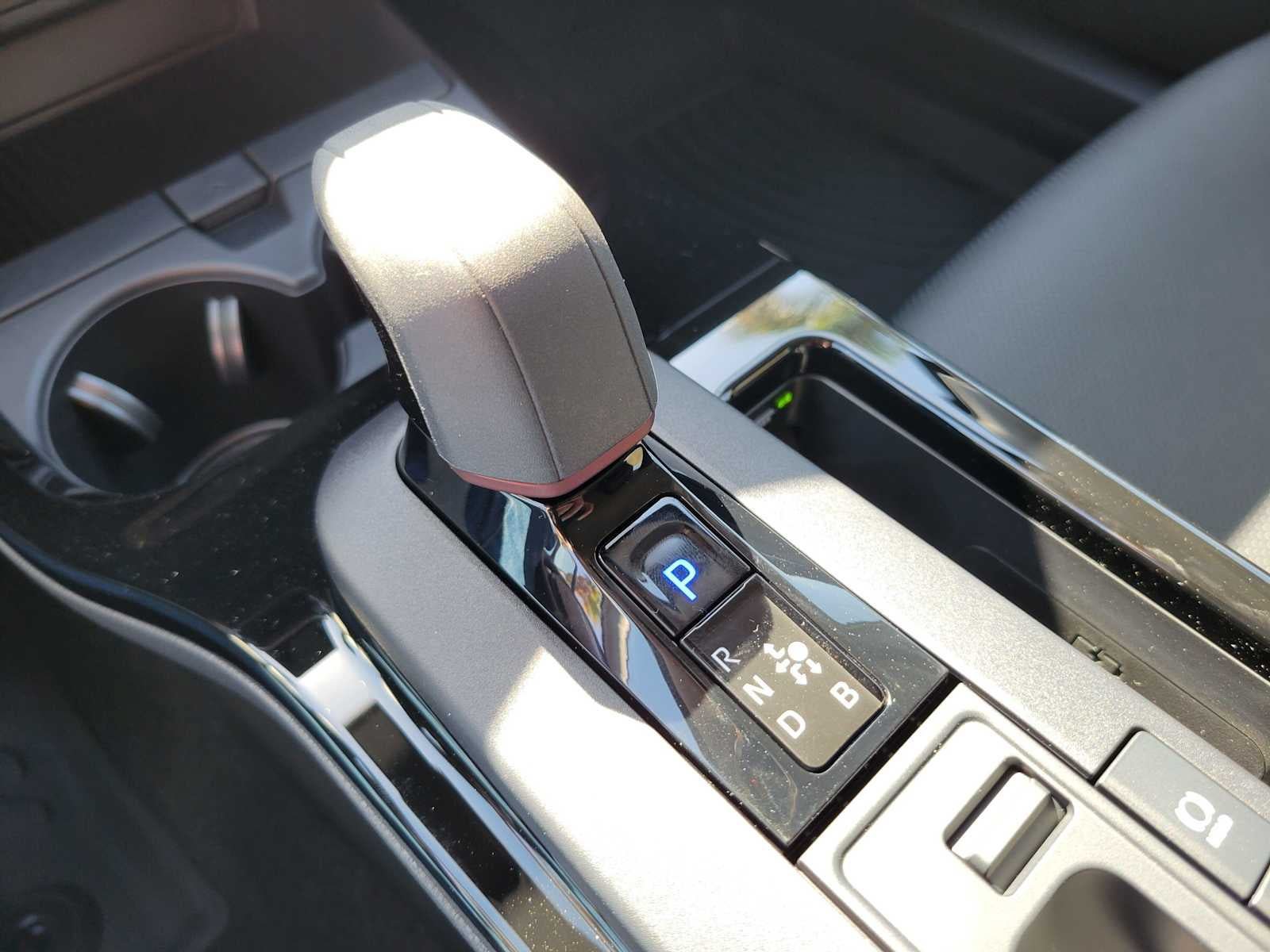 New 2027 Toyota Prius Plug-In Hybrid FWD image 32