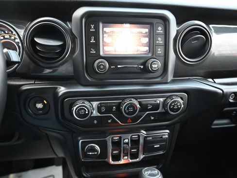 Used 2020 Jeep Wrangler Unlimited Sport image 16