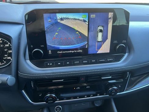 Certified 2023 Nissan Rogue SL w/ SL Premium Package image 12