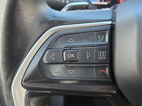 Used 2021 Jeep Grand Cherokee L Laredo image 21