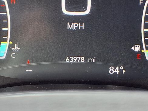 Certified 2023 Chrysler Pacifica Limited FWD image 21