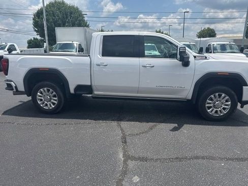 Used 2022 GMC Sierra 2500 Denali w/ Denali Ultimate Package AWD/4WD image 8