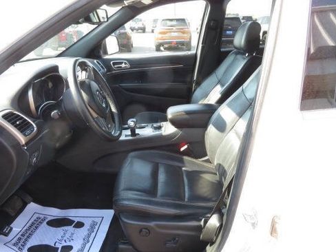Used 2015 Jeep Grand Cherokee Limited w/ Trailer Tow Group IV AWD/4WD image 16
