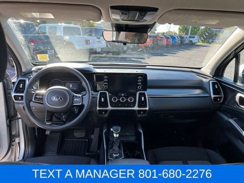 Used 2021 Kia Sorento LX AWD/4WD image 34