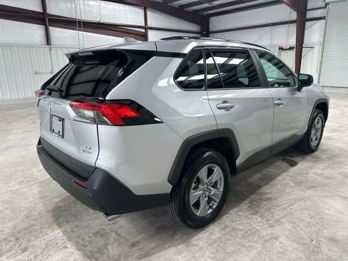 Used 2025 Toyota RAV4 LE AWD/4WD image 5
