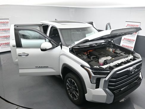 Used 2025 Toyota Tundra Limited w/ Power Package image 35