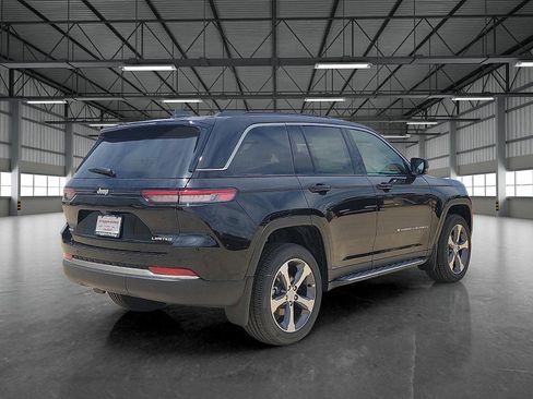 New 2026 Jeep Grand Cherokee Limited AWD/4WD image 4