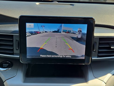 Certified 2022 Ford Explorer XLT w/ Equipment Group 202A image 25