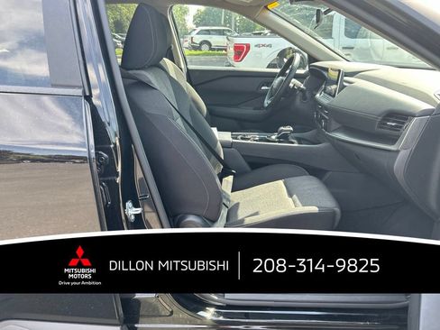 Used 2025 Nissan Rogue SV AWD/4WD image 14