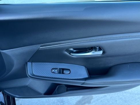 Used 2025 Nissan Sentra SV image 15