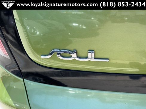 Used 2016 Kia Soul + image 8