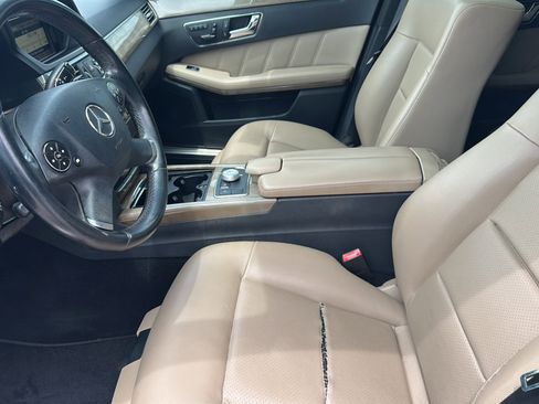 Used 2011 Mercedes-Benz E 350 4MATIC Sedan image 13