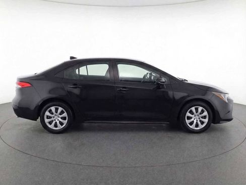 Used 2025 Toyota Corolla LE image 8