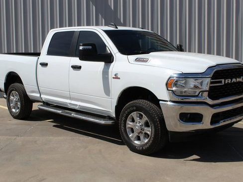 Used 2023 RAM 2500 Big Horn w/ Level 1 Equipment Group image 4