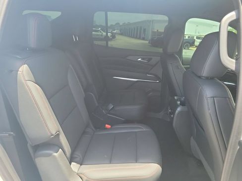 Certified 2024 Chevrolet Traverse Z71 AWD/4WD image 27